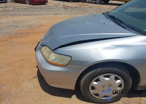 2001 Honda Accord 2.3 Lx from USA, damaged, VIN JHMCG66531C011667